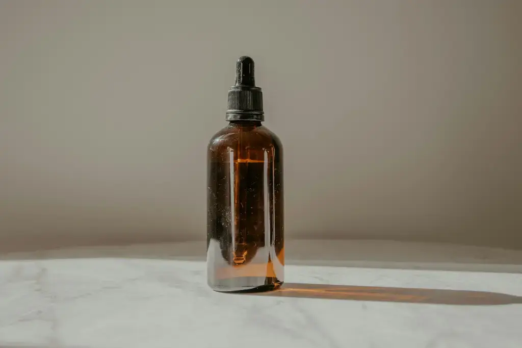 Burberry香水男：經典英倫風尚，魅力風暴席捲全球！